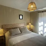 Vakantiehuis Les Demeures Azelie & *