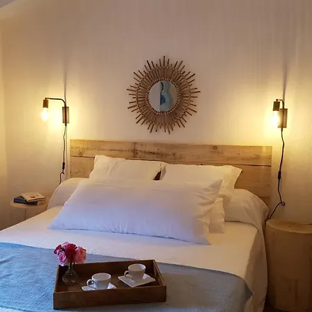 Les Demeures Azelie & Ferienhaus