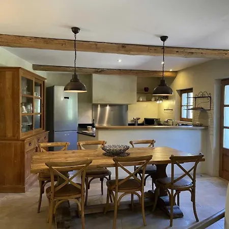 Les Demeures Azelie & Ferienhaus
