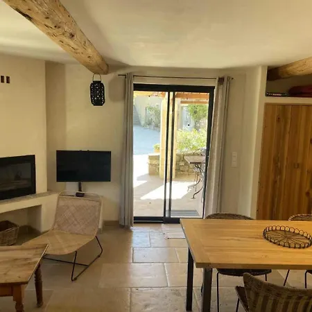Les Demeures Azelie & Ferienhaus Chaudebonne