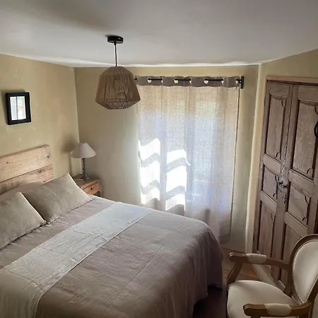 Les Demeures Azelie & Ferienhaus